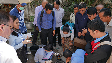 LAO PDR : WORKING GROUP WITH LOCAL HEALTH AUTHORITIES